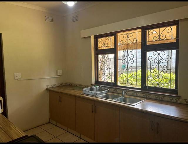 2 BEDROOM PROPERTY TO RENT IN SEA PARK